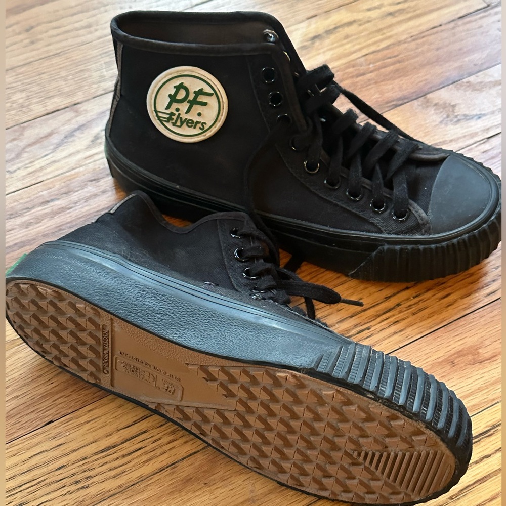 P.F. Fliers like new Men’s 4